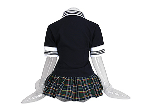 ＜後ろ＞ 制服特有の深い濃紺に生地感もなかなか本物感が漂い、興奮イマジネーションが煽られます。