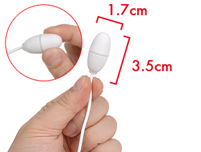 ＜ナノホワイト＞ ローター部全長：3.5cm 太さ：1.7cm ナノホワイトのみシリコンコーティングタイプ。通常のプラスチックローターの硬さではありますが、コーティングされたシリコンにより、マットなタッチ感と肌への優しさ、安心感を与えてくれます。分厚い樹脂を纏わない分、微振動も響きやすい利点あり。