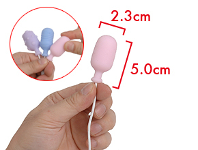 ＜ナノピンク＞ ローター部全長：5.0cm 太さ：2.3cm 肉感ある１００％シリコンを纏い、柔らかなタッチが大きな魅力。 淡いピンクが上品。