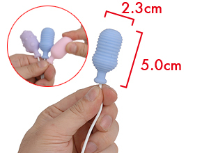 ＜ナノブルー＞ ローター部全長：5.0cm 太さ：2.3cm 肉感ある１００％シリコンを纏い、柔らかなタッチが大きな魅力。 淡いブルーが上品なｖ溝タイプ。
