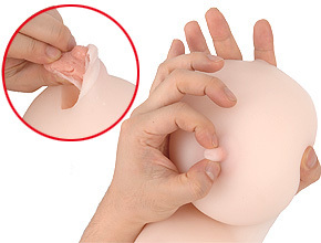 前作から採用された、乳首のコリコリ感を出す２重構造。絶妙な硬さを再現していて、むしゃぶりつきたくなります。